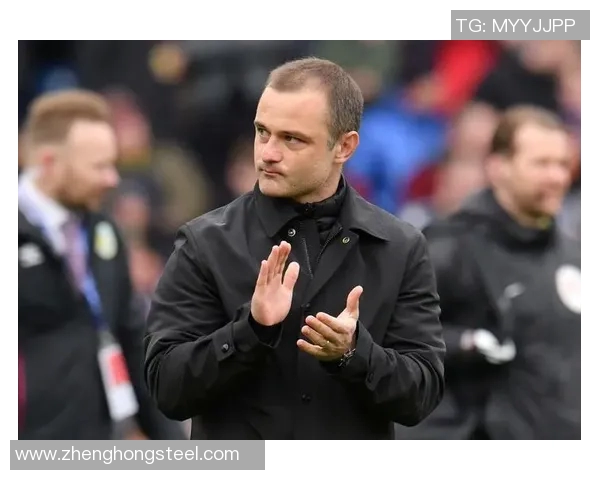 英国年轻球员崛起成为足球明星的背后故事与未来展望