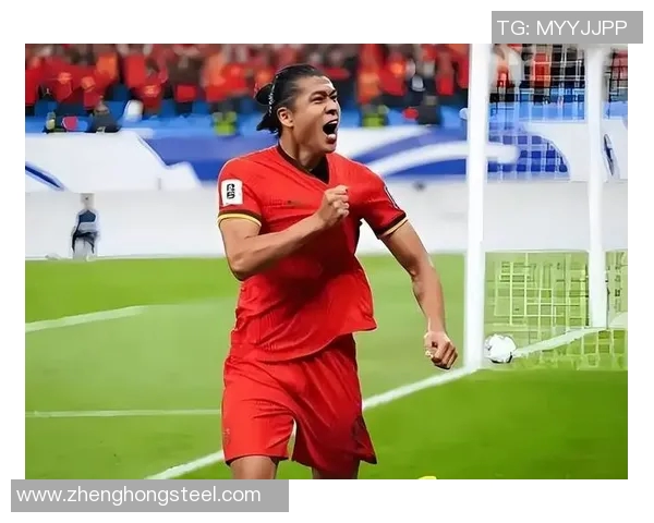 足球明星街头炫技视频引发热议球迷疯狂点赞与讨论 足球明星街头炫技视频引发热议球迷疯狂点赞与讨论